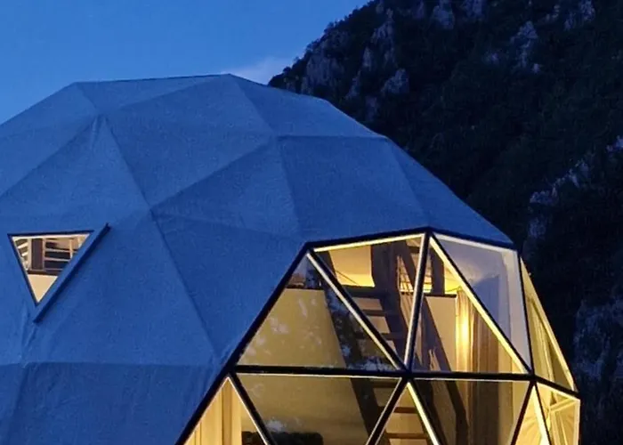 Glamping Tara ラグジュアリーテント